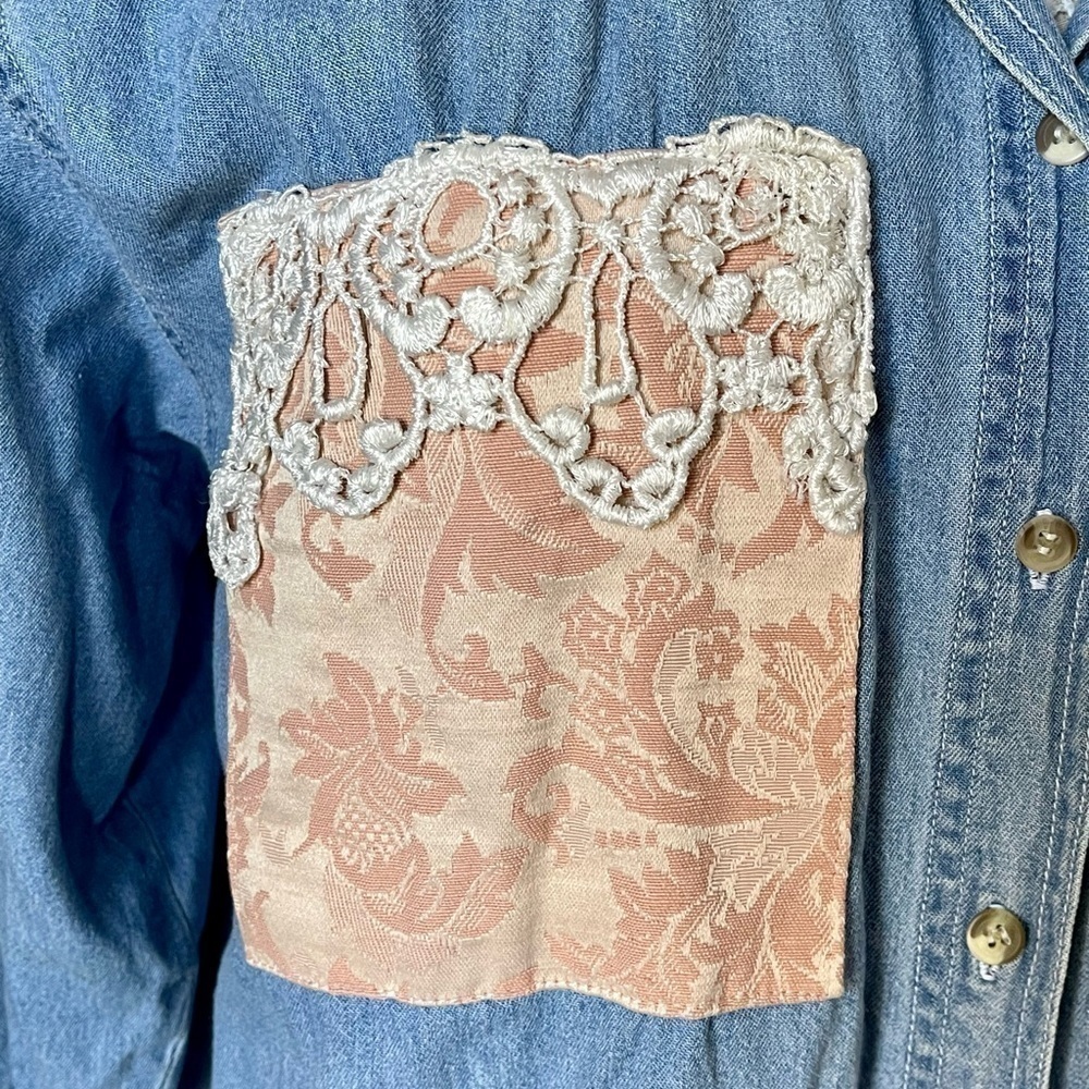 Vintage Great Aunt Nina unique lace and denim shirt. - Picture 7 of 10